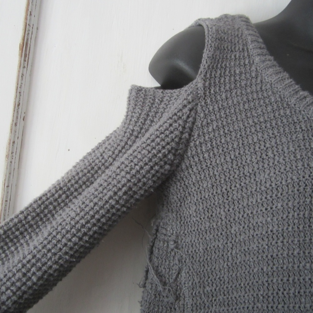 Ruby Moon XS - Open Shoulder - Picture 3 of 6